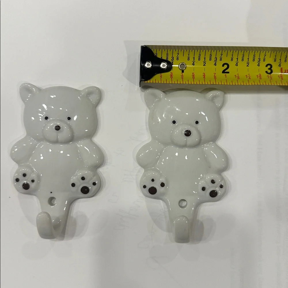 NWOT🧸Pair of Adorable Black and White Ceramic Bear Wall Hooks for Kids